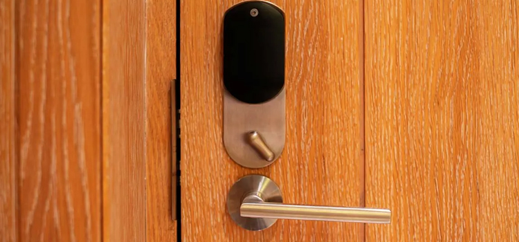 Automatic Locking Door Knob Ripon